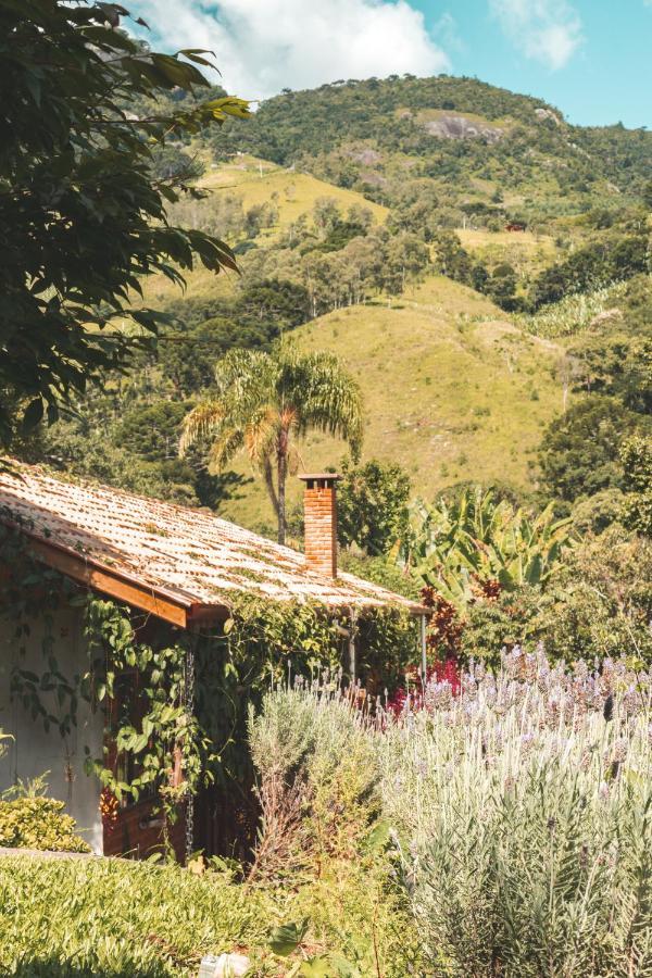 Casa Pedacinho De Ceu Com Banheira De Hidromassagem E Lareira Villa Sao Bento do Sapucai Exterior photo
